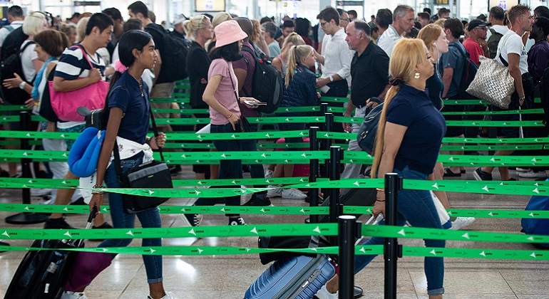 770-x-420-Embarque-aeropuerto-EFE.jpg