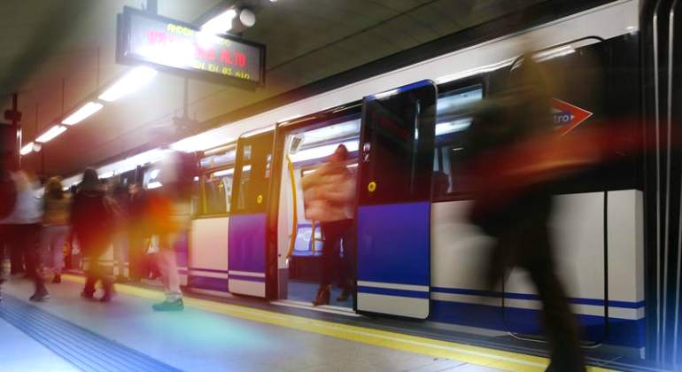 metro-vagon-movido-rara.jpg