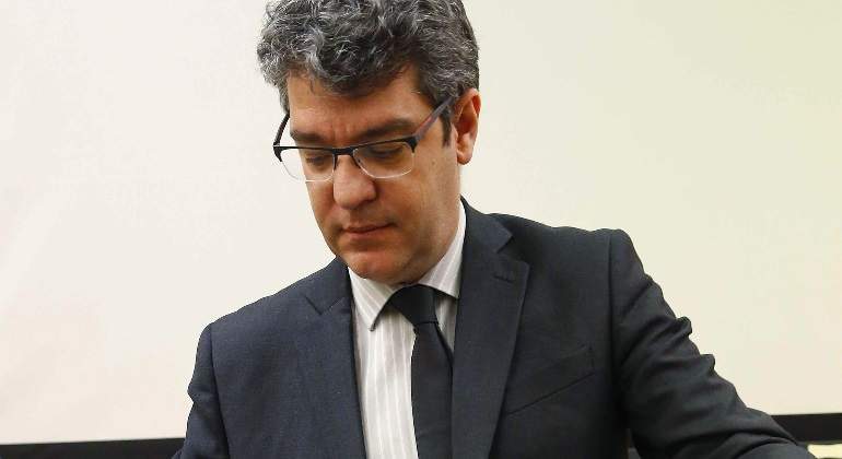 nadal-alvaro-mirada-abajo-efe.jpg
