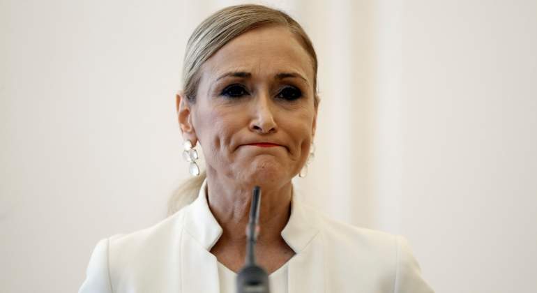 cifuentes-dimite-efe.jpg