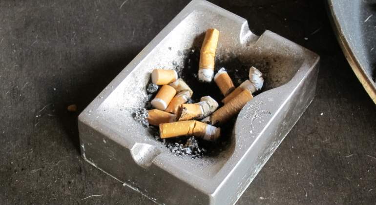 cigarrillos-tabaco-cenicero-ep.jpg