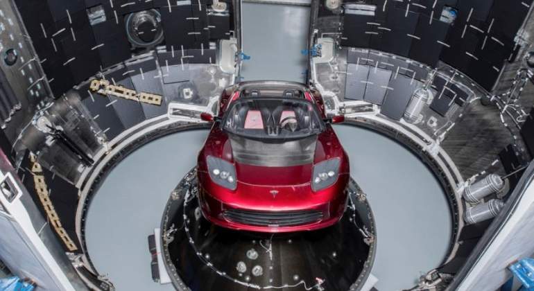 tesla-roadster-cohete-musk.jpg