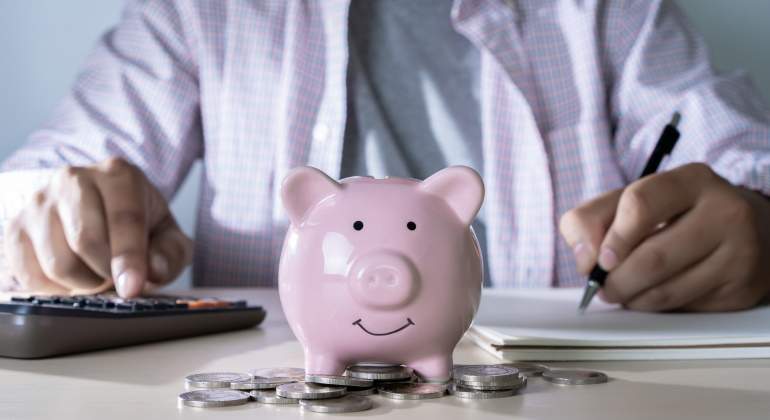 ahorro-joven-cerdito-dreamstime.jpg
