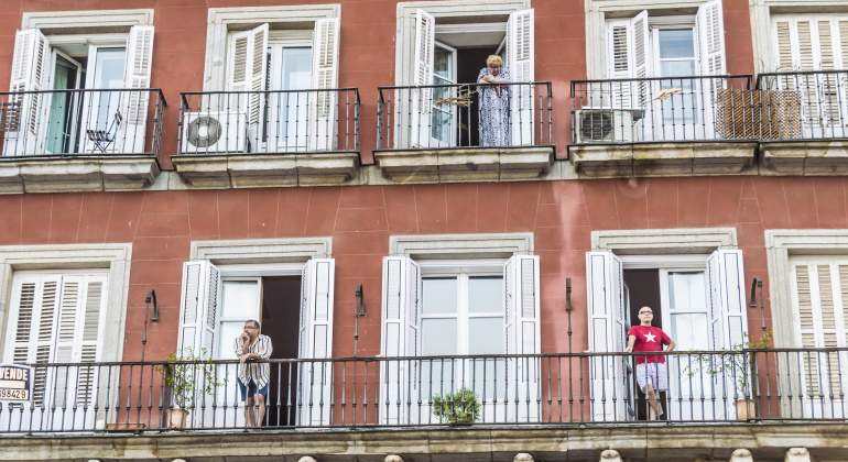 vecinos-terraza-madrid-archivo-dreamstime.jpg