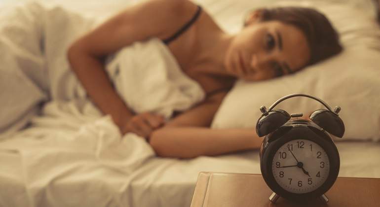 Mujer-no-puede-quedarse-dormida-iStock.jpg