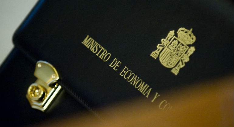 economia-cartera-sombra.jpg