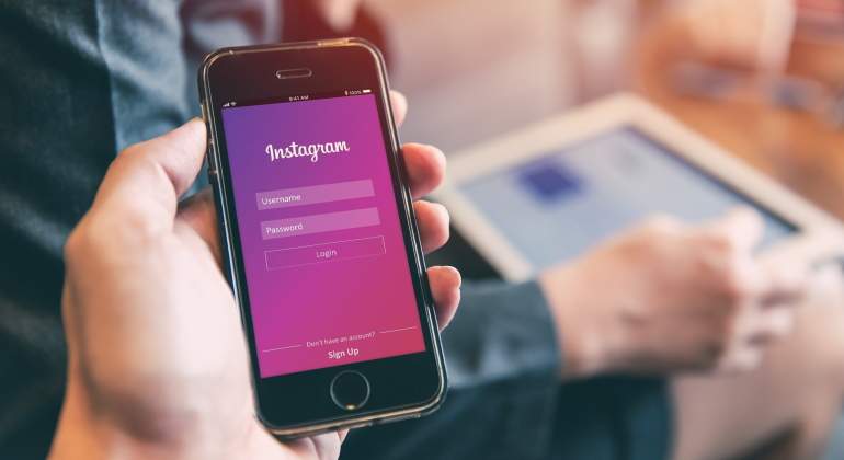 instagram-pantalla-movil-dreamstime.jpg
