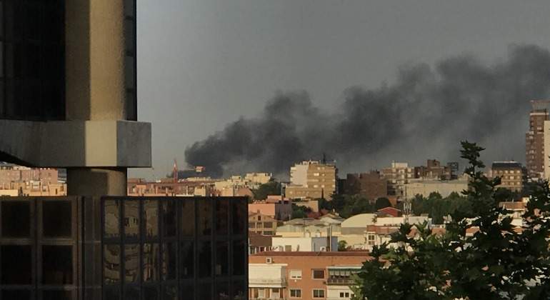 Incendio-columna-humo-2017-eleconomista.jpg