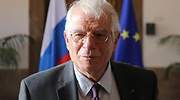 Borrell admite que su venta de acciones de Abengoa fue un error y no recurrirá la sanción de la CNMV para evitar un conflicto de