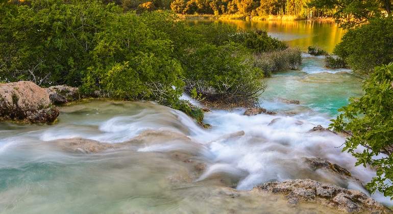 cascada-naturaleza-parque-naturla-ruidera-alberto-loyo-770x420.jpg