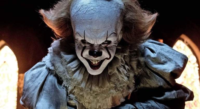 it-2-trailer-times-square.jpg