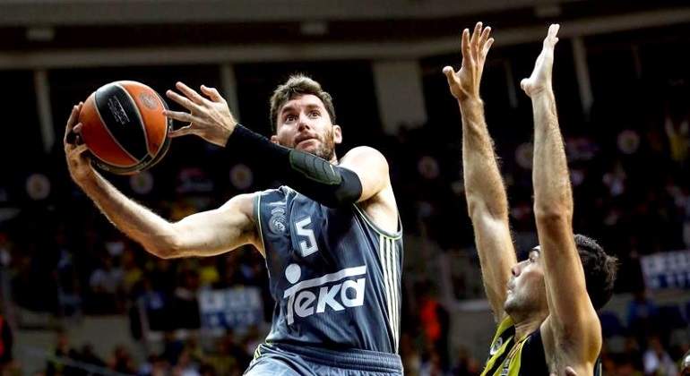 rudy-azul-fenerbahce-efe.jpg