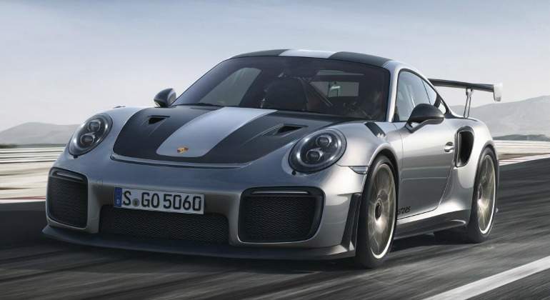 Porsche-911-GT2-RS-770.jpg