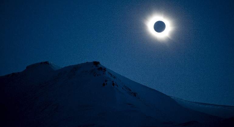eclipse-reuters.jpg
