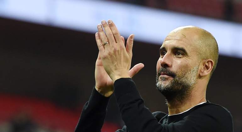 guardiola-aplauso-grada-efe.jpg
