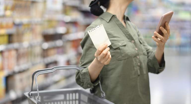 mujer-comprando-getty.jpg