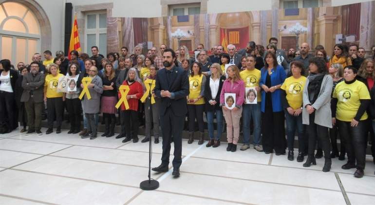 protesta-parlament-torrent-ep.jpg