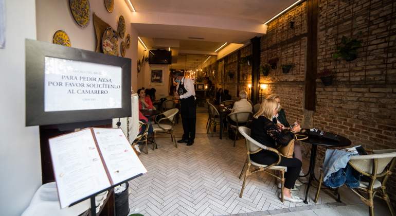 bar-interior-coronavirus-getty.jpg