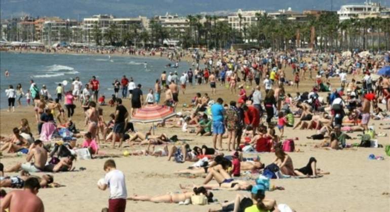 turistas-playa.jpg