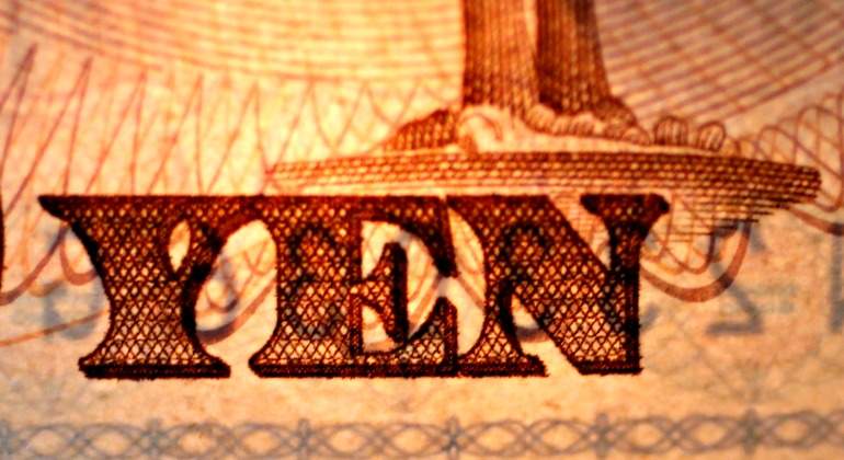 yen-770.jpg