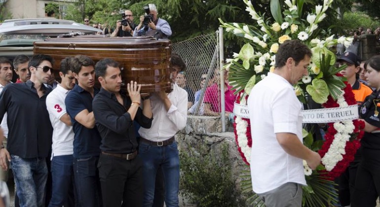 funeral-victor-barrio-efe.jpg