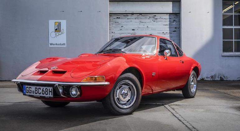 Opel-GT-50-aniversario-1.jpg