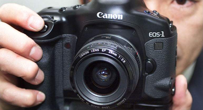 canon-eos-1v.jpg