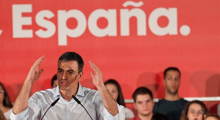 sanchez-mitin-2oct19-efe.jpg