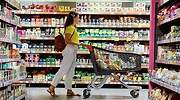 Las marcas blancas suben sus precios casi el doble que las del fabricante