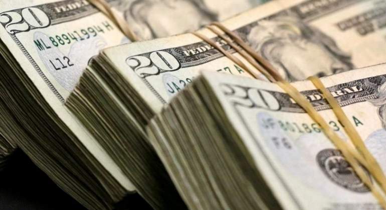 Rersvas-dolares-febereo.jpg