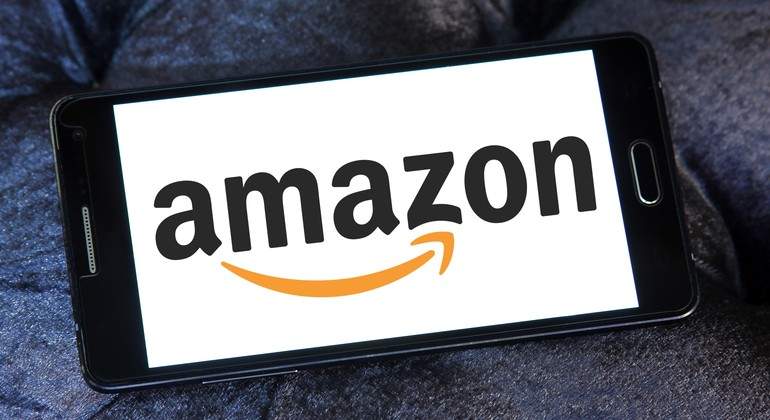amazon-dreamstime-1.jpg