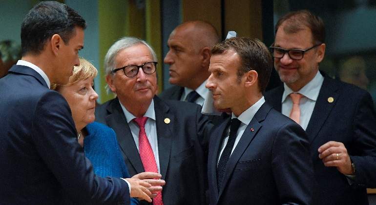 pedro-sanchez-angela-merkel-jean-claude-juncker-emmanuel-macron-reuters-770x420.jpg