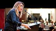 Susana Díaz replica a Rivera que sus prioridades no coinciden y que ella trabaja por los problemas de los andaluces
