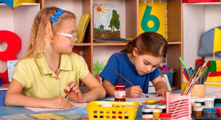 ninos-pintando.jpg