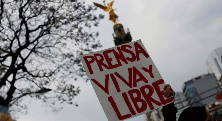 periodistas-mexico-reuters.jpg