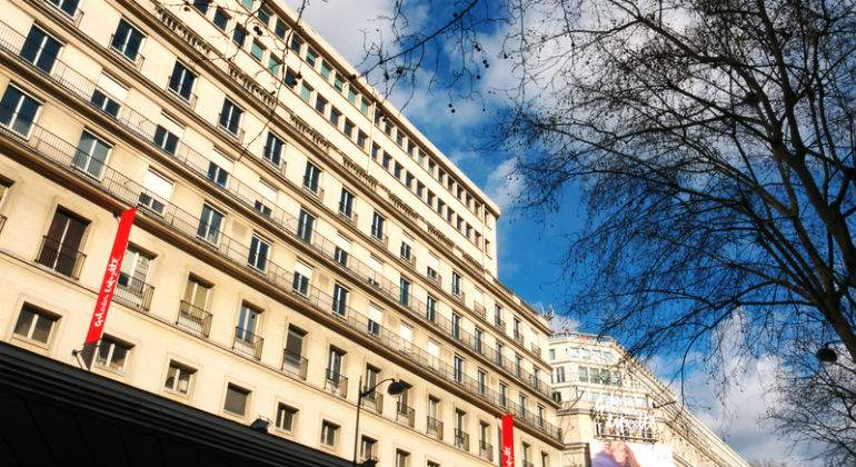 galeria-lafayette-paris-dreamstime.jpg