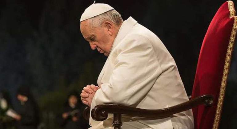 PAPA-FRANCISCO-CORONAVIRUS-VACUNA.jpg