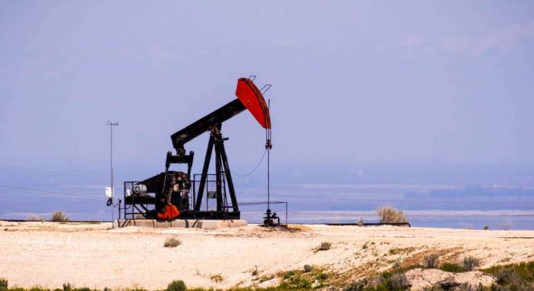 petroleo-aie-desplome.jpg