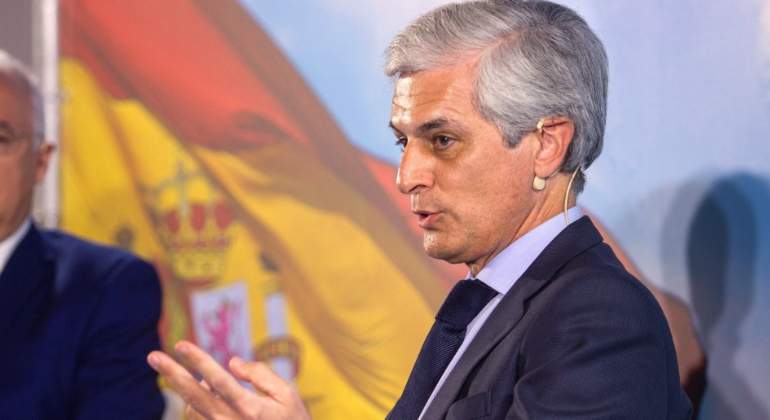 suarez-illana-bandera-efe.jpg