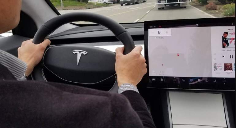 tesla-model3-interior.jpg