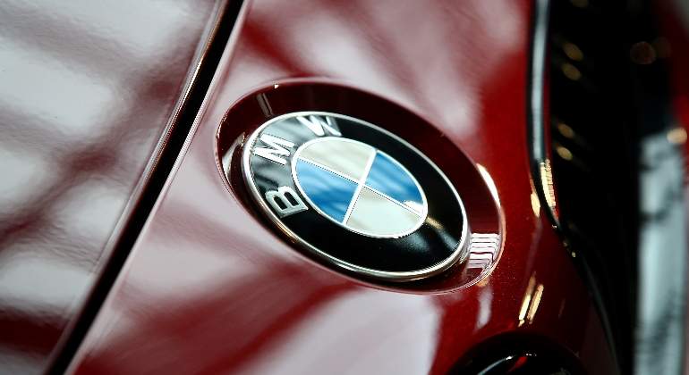 bmw-logo-reuters-2.jpg