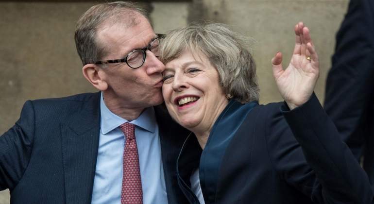 theresa-may-dimite-770.jpg