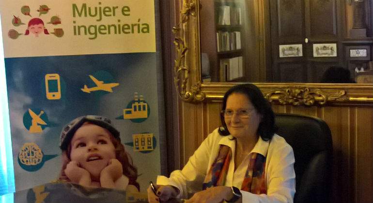 Regila-Llopis-Rivas-Presidenta-de-WA4STEAM-defini.jpg