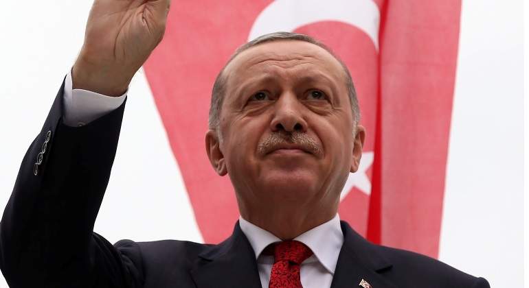 erdogan-bandera-reuters.jpg