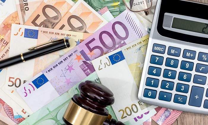 dinero-dreamstime-3.jpg