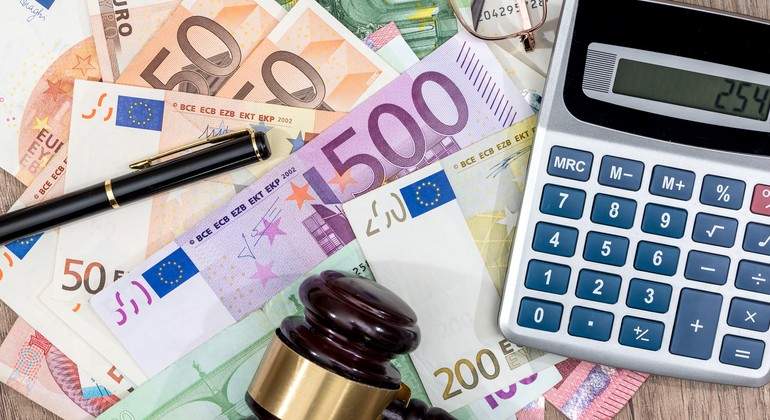 dinero-dreamstime-3.jpg