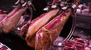 Cómo elegir un buen jamón 100% ibérico de bellota y evitar que le timen (con pata de serrano o raza Duroc)