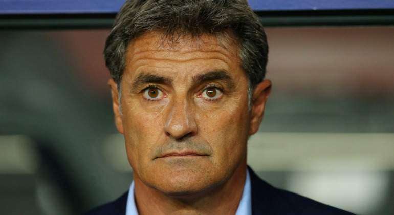 Michel-Mirada-CampNou-2017-EFE.jpg