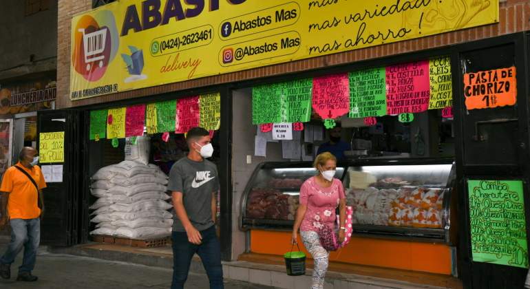caracas-tienda-dolarizada-blumber-770x420.jpg