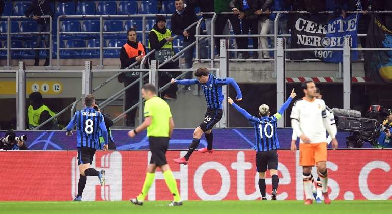 atalanta-celebra-valencia-ida-2020-reuters.jpg